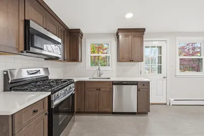 4 SandbeRg Rd #R 1
