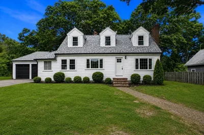 17 Winthrop Rd 1