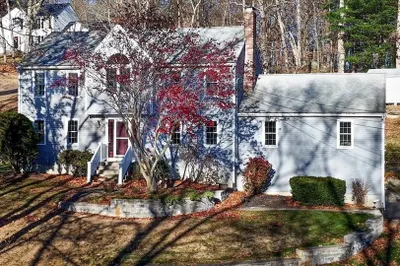 3 Kalen Cir 1