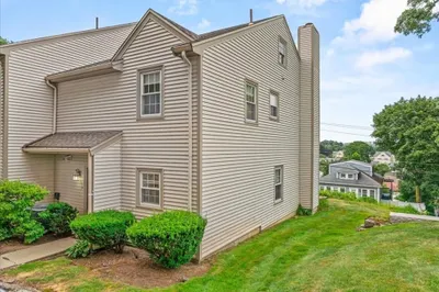 155 Kendrick Ave #T7 1