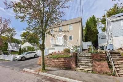 8 Ralph St