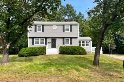 12 Larssen Cir 1
