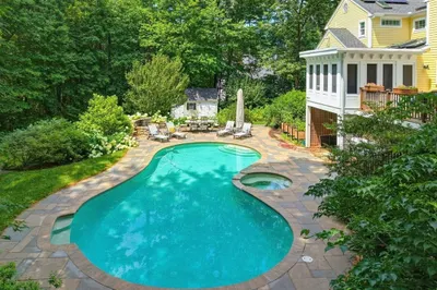 53 Spring Rd 1