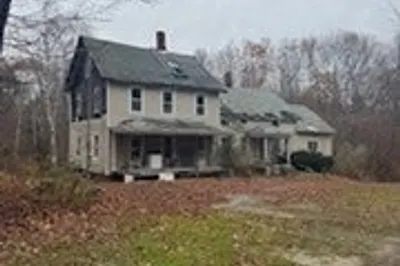 58 Hoosac Rd