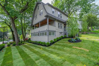 26 Locust Ave 1