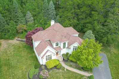 12 Scotland Dr 1