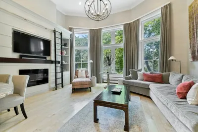 31 Brimmer Street #2