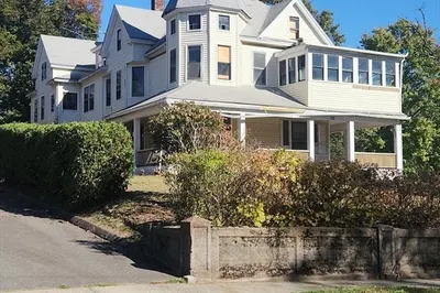 129 Morgan St 1