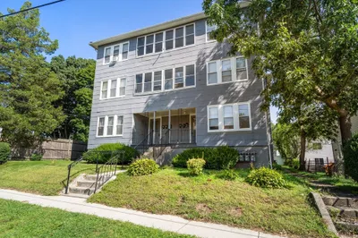 10 Stowell Ave 1