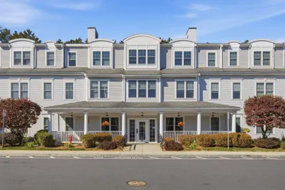27 Hartland Way #304 1
