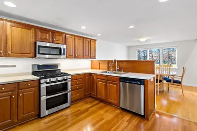 19 Executive Dr #19