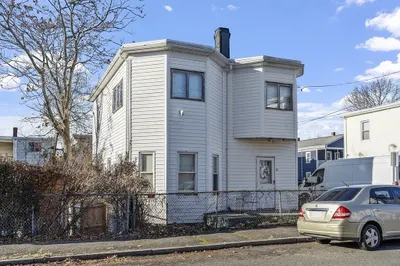 10 Bosson St 1