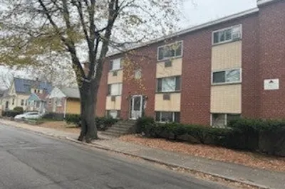 94 Itasca St #3 1