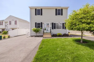 85 Evelyns Way 1
