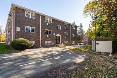 381 Hildreth St #107
