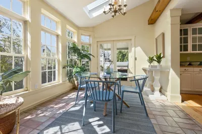5 Pickard St