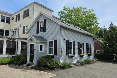 52b Waltham St