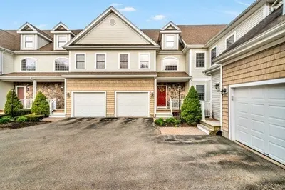 210 Regency Ln #210 1