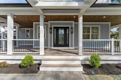 150 Fruit St 1
