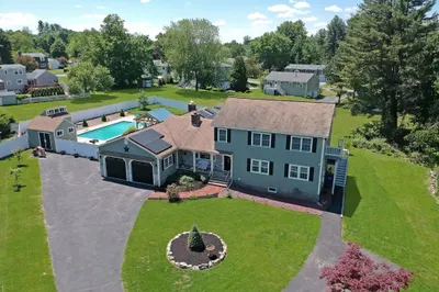 5 Coachman Lane 1