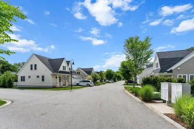 22 Azalea Dr