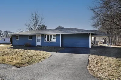88 Roseen Road 1