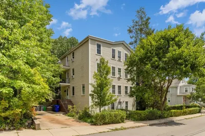 54 Desoto Road #3 1