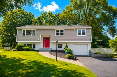 193 Charles Circle 1