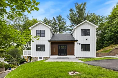 96 Dutton St 1