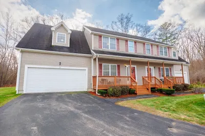29 Oakes Cir #29 1