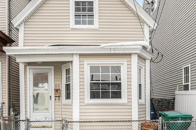 85 Kinsman Street