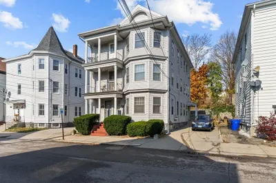 53 Pacific St