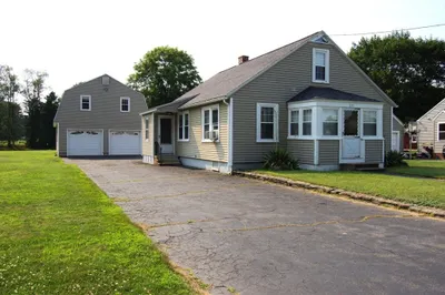 112 Blaine Ave