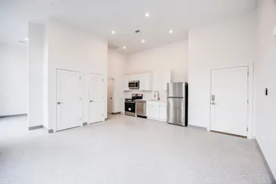 80 Middlesex St #202 1