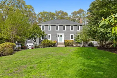25 Towpath Dr 1