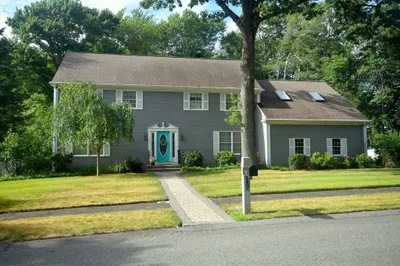 1 Burnham Ln
