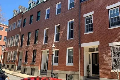 17 Chestnut St #1