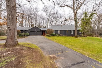 152 Elizabeth Ave 1