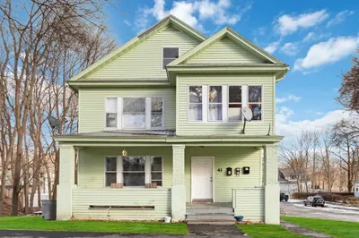 41 Eureka St 1