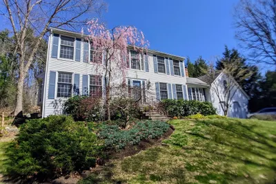 13 Knowlton Dr 1