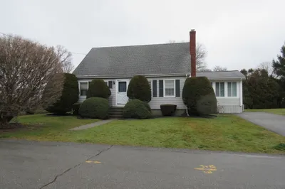 128 Evans St 1