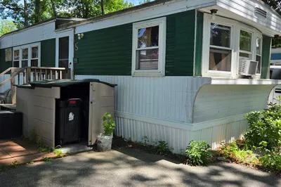 270 Littleton Road #5 1