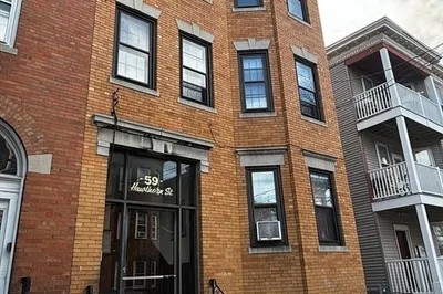 59 Hawthorne St