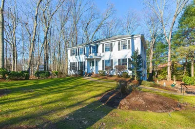 955 Salem End Road 1