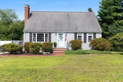 6 Oak Dr