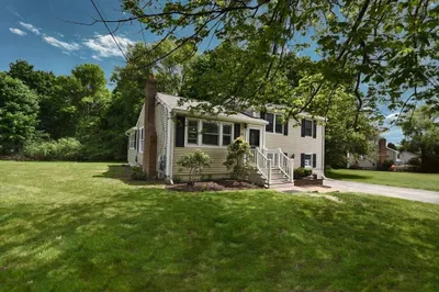 14 Centerville Dr 1