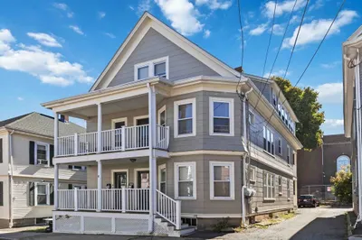 4 Chase St #3