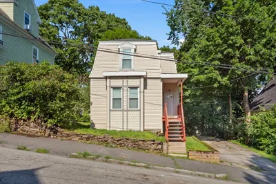 8 Wayne St