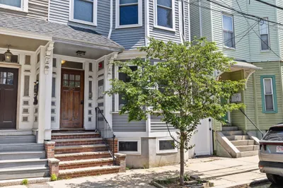 242 W 5th St #1 1
