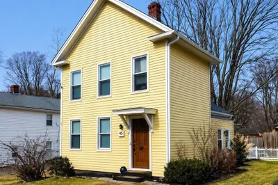 45 Maple St